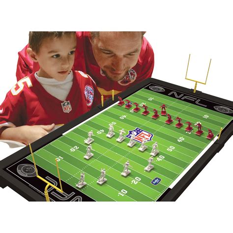 Tudor Games Philadelphia Eagles NFL Electric Football Set